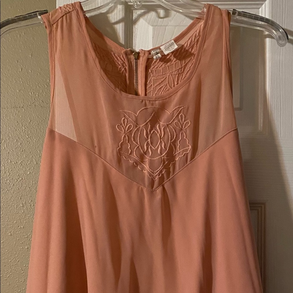Japna Sleeveless Peach Embellished Blouse
